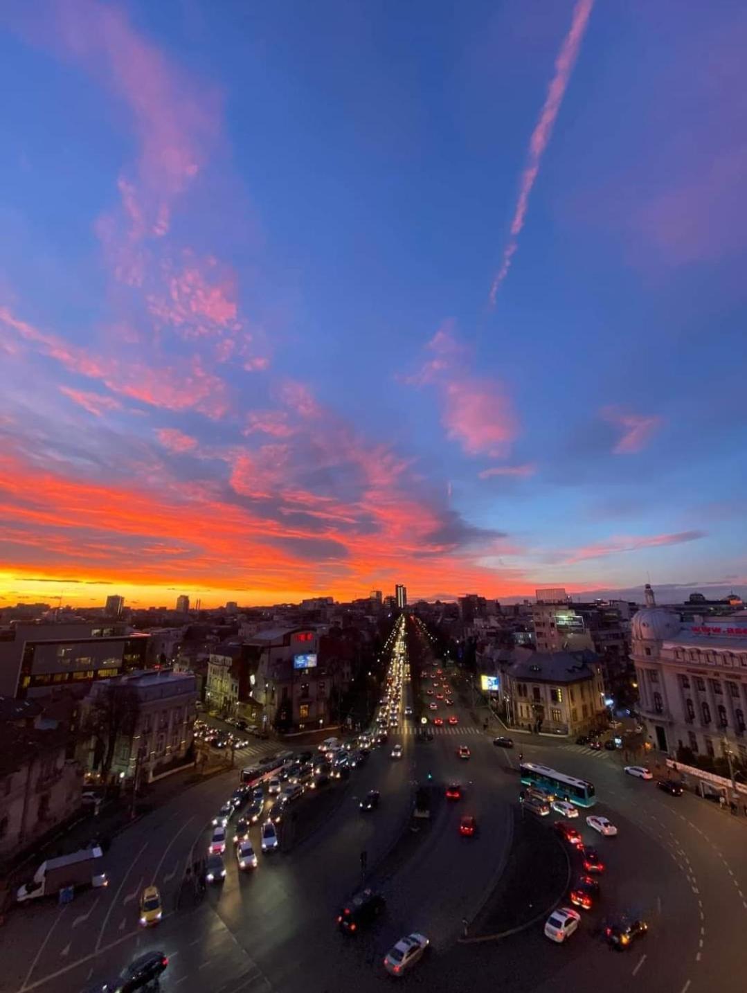 Golden Studio- Panoramic View With Terrace Bucharest Exterior photo